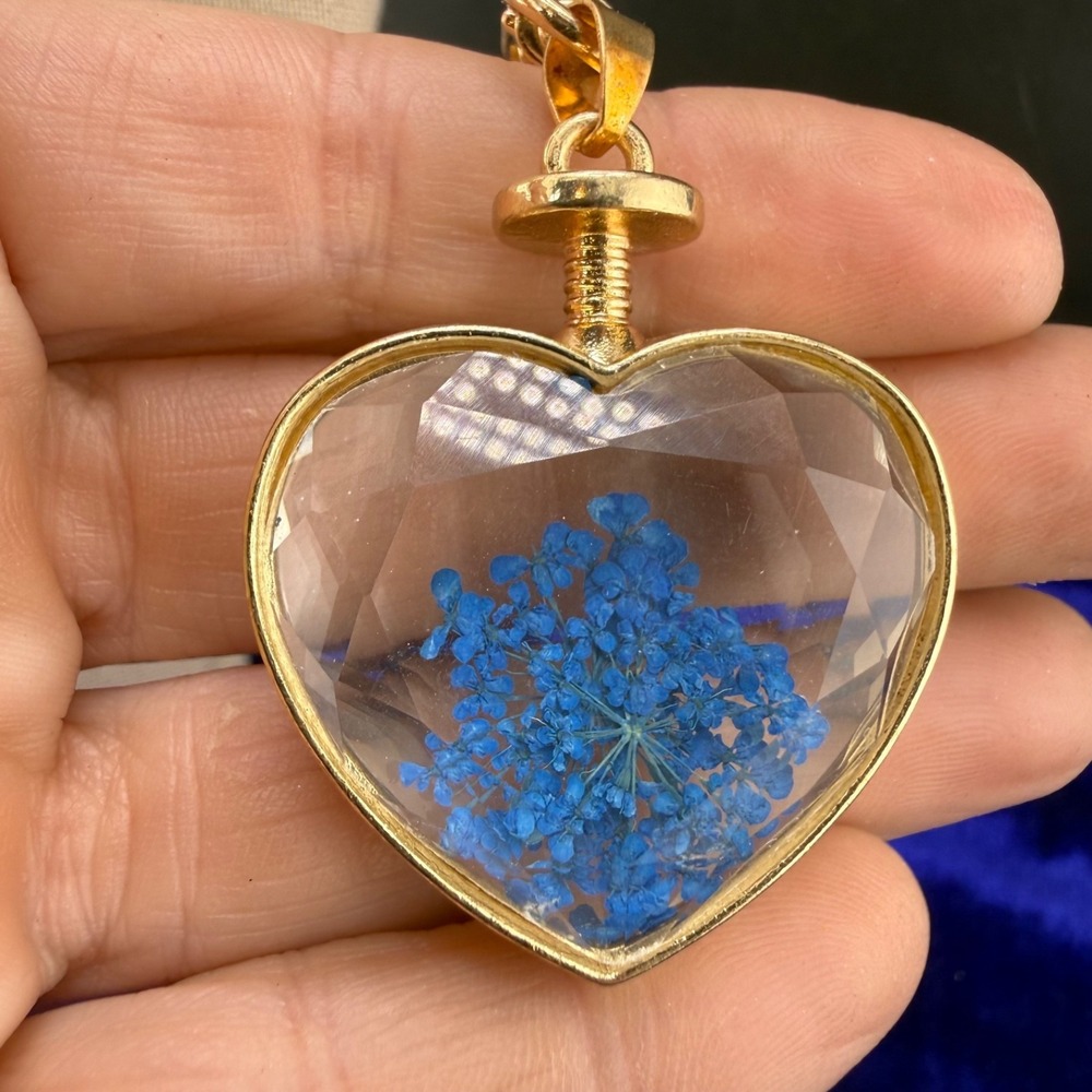 Heart‎ Keychain Gold Tone Dried Flower Cottagecore - Picture 4 of 6